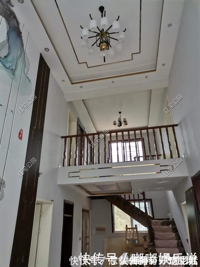 门斗|旧房改造丨农村老房大改造,瞬间变成小别墅,你给打几分