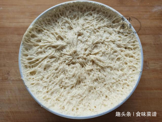 孩子想吃葱花饼了,教你特色做法,不和面不揉面,暄软咸香又好吃