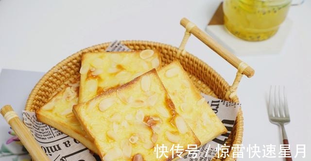 早餐就做芝士熔岩吐司，烘焙时间短，奶香四溢，软嫩清甜！