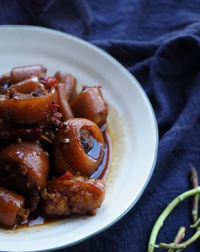 四根四十元,菜场里最不起眼的下酒菜,想买请先预约