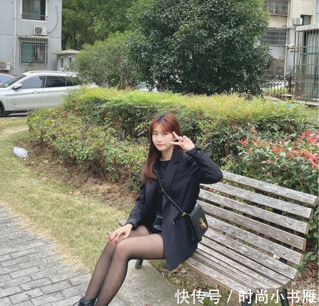 丝袜|四种黑色丝袜穿搭显瘦又时髦,给美腿开一层美颜特效