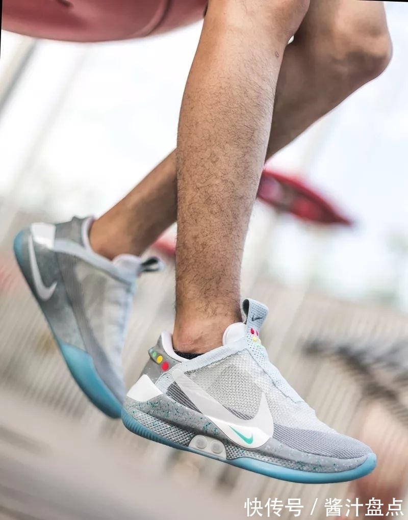 开箱 最强球鞋!六千的“平民 Air Mag” 开箱 + 上脚!