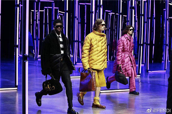 米兰男装周落幕，男人们穿着“睡衣与秋裤”去上班