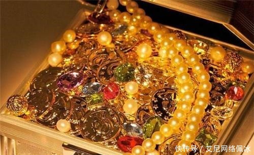 为何盗墓贼见古墓旁有柳树,转身就走?原来这里有个不成文的规定