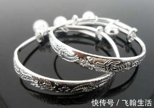 首饰|银饰性价比高样子不俗,脏了怎么清洗?很多人不知道