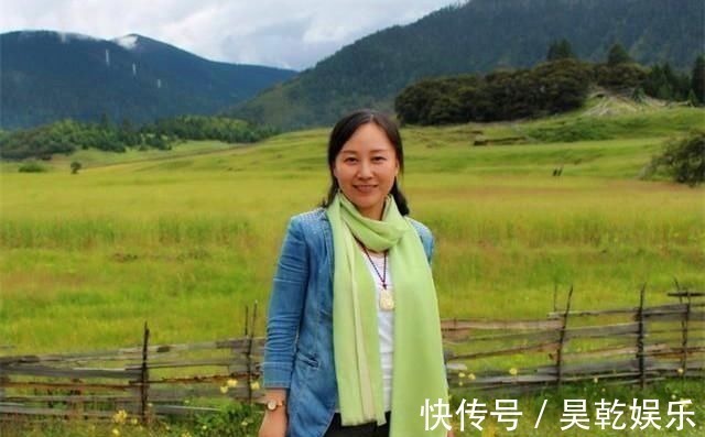 书协$她是一位将小楷写到极致师范女教师,小楷扎实,当上了书协副主席