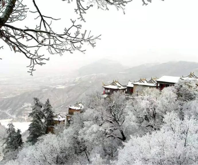 笔下|当金庸笔下崆峒山落了雪，人间绝色