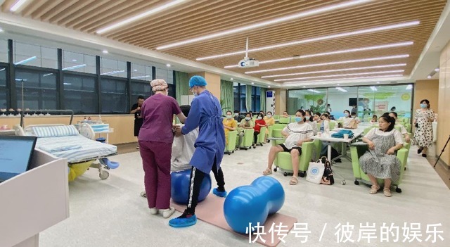 月子餐|这样生娃不紧张,在草莓妈妈学院学习如何舒服生宝宝