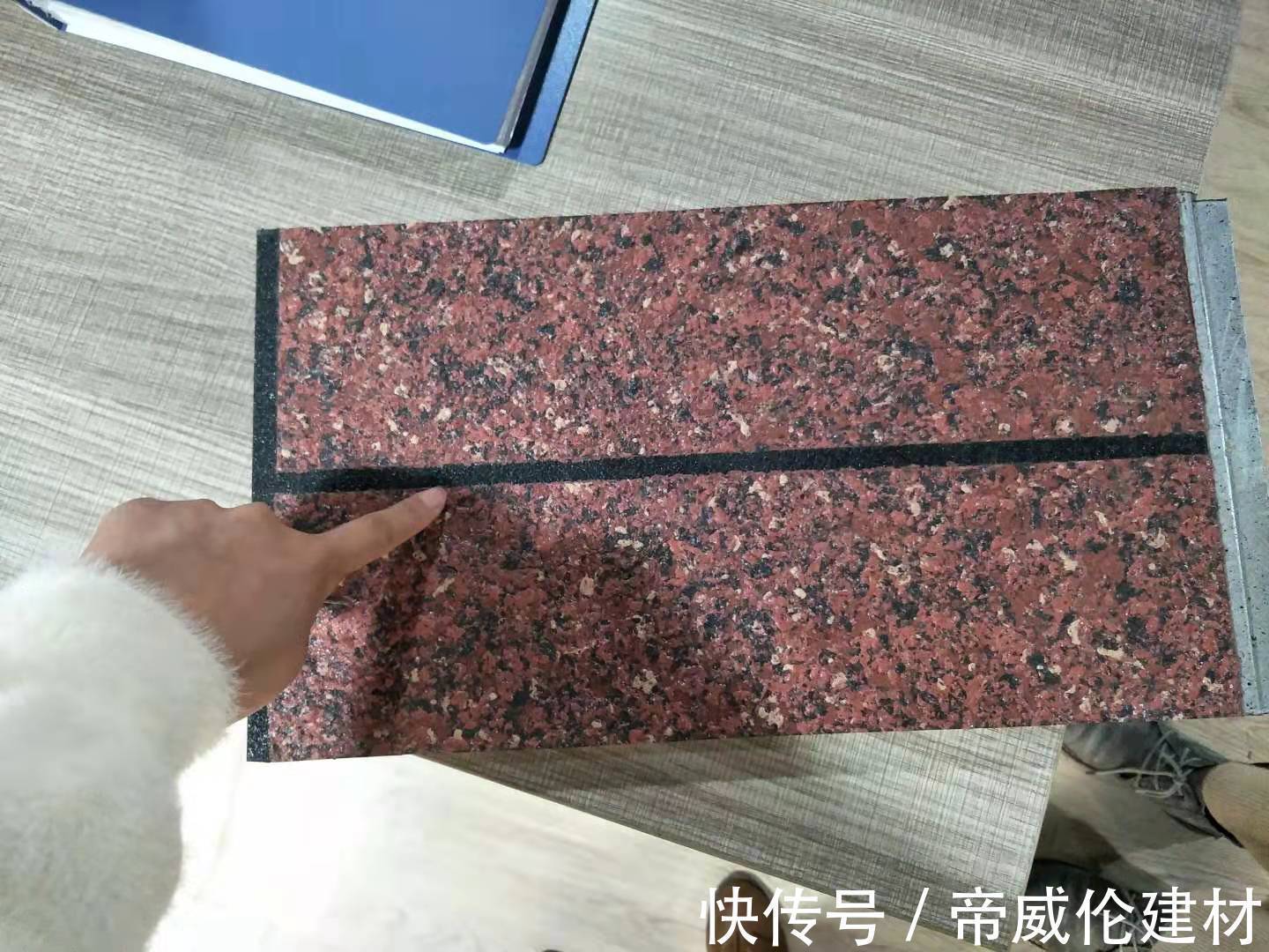 使用寿命|外墙金属雕花板保温装饰板老化后怎么办?