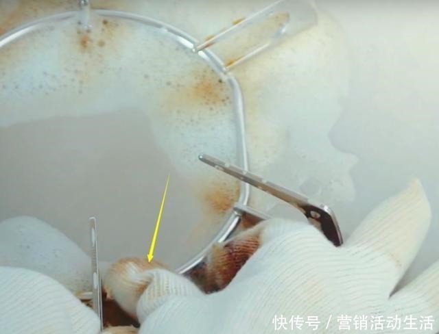 泡沫|9个实用型清洁小技巧,学会了能少干很多家务活,家里干干净净的!