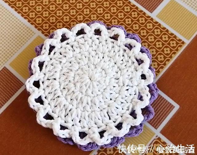 茶桌加只小毛线垫，档次提一大截，只要5分钟就钩织完