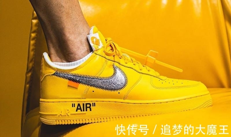 scott 今年十双最贵球鞋!除了闪电倒钩还有两双破万!没想到这双能上榜