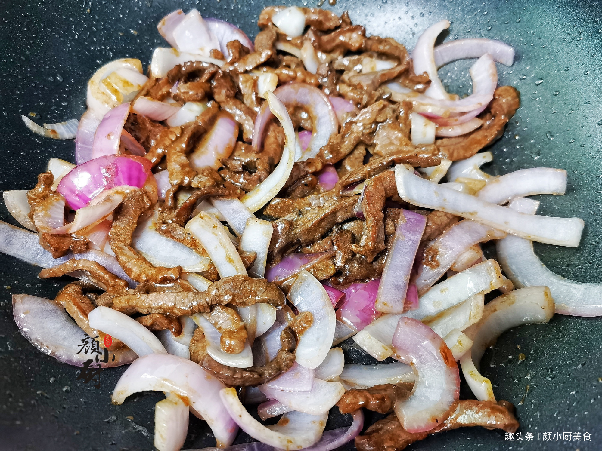 炒牛肉时，万万不可直接下锅就炒，多加这一步，牛肉鲜嫩更好吃