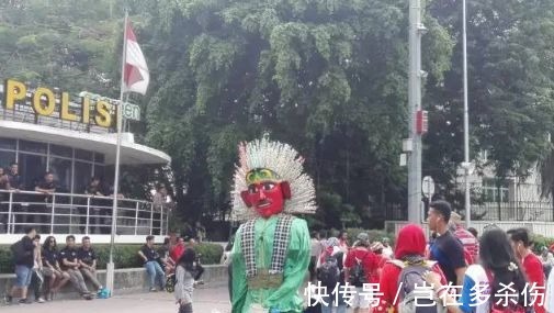 东南亚地区|卸任也不闲着！马云现身巴厘岛引轰动，印尼派了9位部长迎接