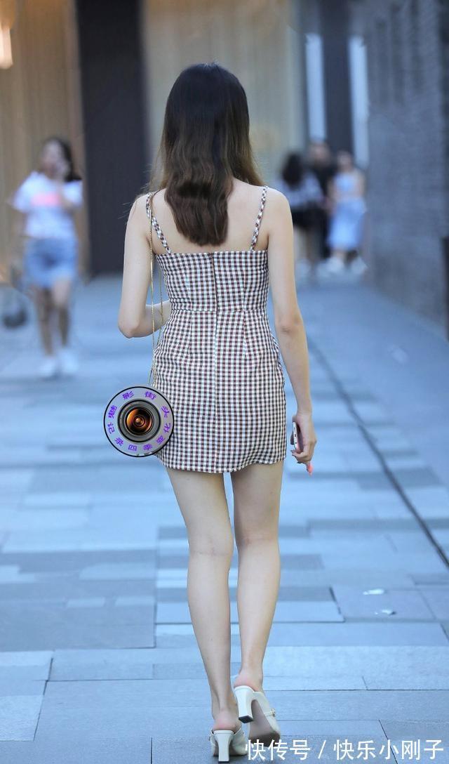 装扮 连衣裙的装扮时髦又高级,可以参考这些,带来显高又显瘦的视觉感