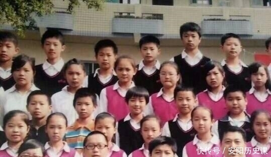 王俊凯 王俊凯频繁冲浪的原因找到了!小学、初中同学群提供了众多的素材