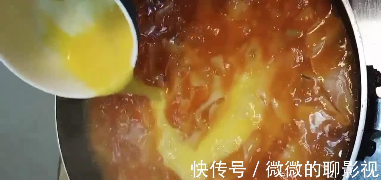 深夜食堂不知道吃什么？试试西红柿鸡蛋浓汤捞面，汤浓酸甜味美！