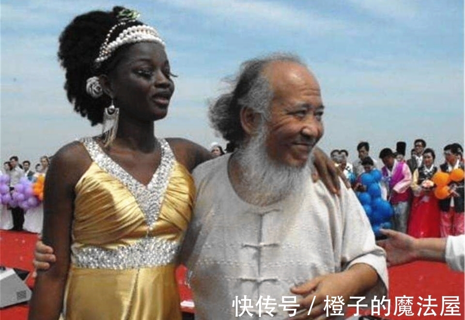 出家$画家杨彦53岁花四千万娶24岁非洲娇妻,60岁出家,他为何这样做?