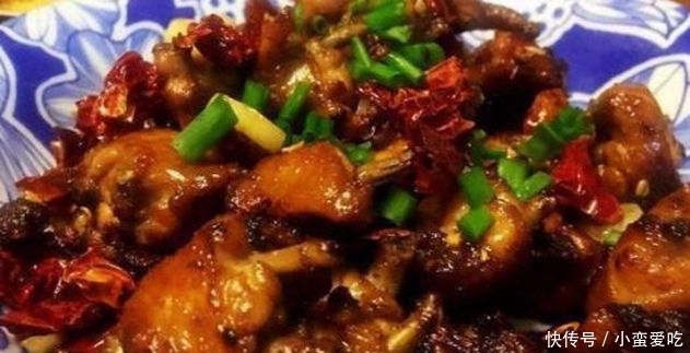 想长寿全靠吃,3种美食离不开,排毒养颜,有益健康!