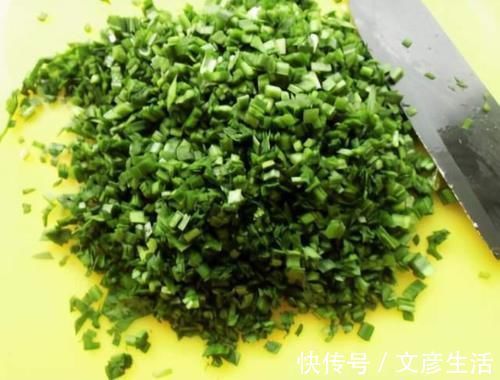 薄皮韭菜馅饼，不发面不烫面，柔软劲道馅鲜美，皮薄如纸味道佳