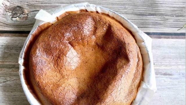 好吃|1个鸡蛋,1盒牛奶,1碗糯米粉,简单一拌,做出比蛋糕好吃的甜点