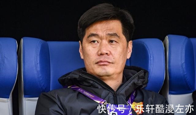 李金羽|下午15点！国足传出消息新教练李霄鹏出招了，有点江湖气息
