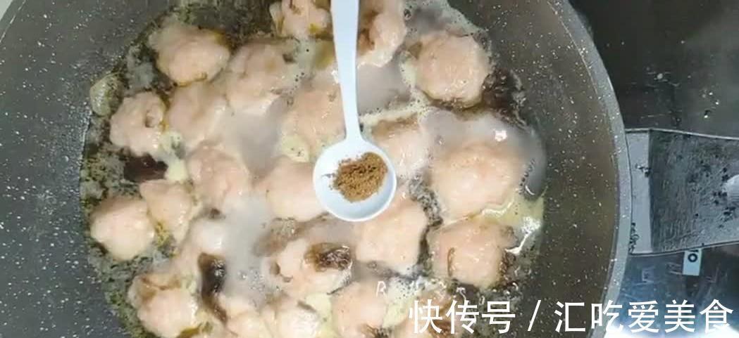 紫菜虾滑汤的做法,鲜嫩爽滑营养丰富又美味,适合低龄儿童的辅食