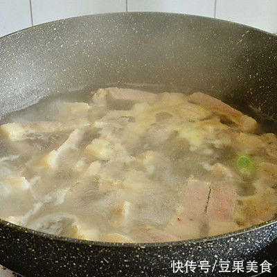 这道红烧肉烧芋头，分分钟光盘