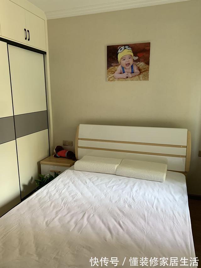 飘窗|简单装修的新房完工,就差软装布置,入户温馨大气,简约风很迷人