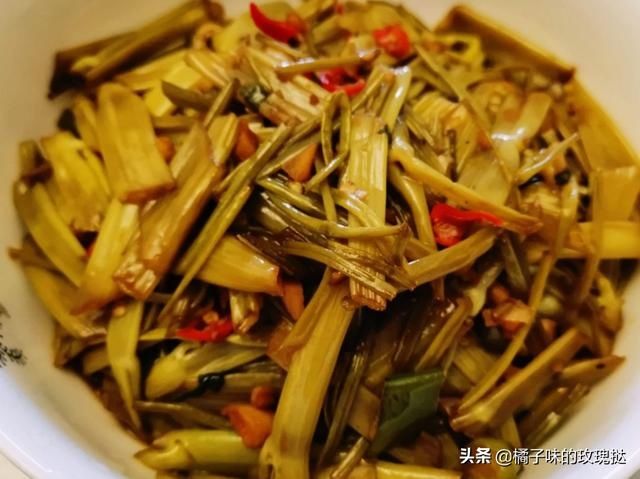 银鳕鱼|美味可口超下饭的家常菜：葱爆猪肝，清蒸银鳕鱼，酸辣空心菜梗