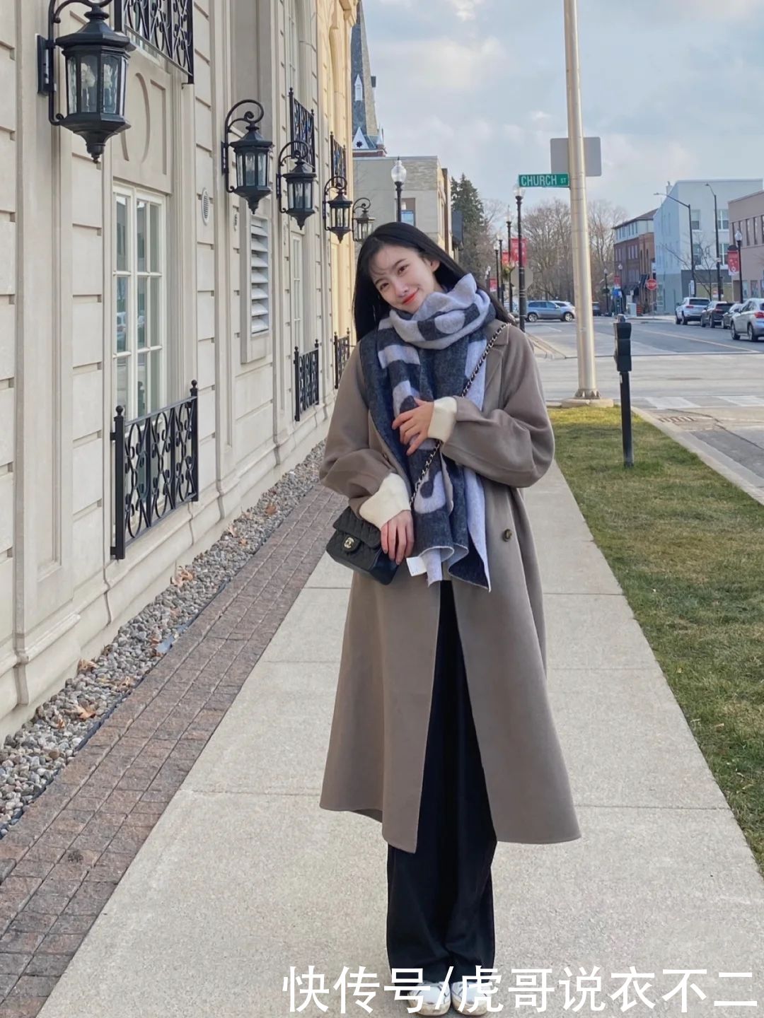 穿大衣选对颜色很重要，这3种颜色百搭质感又时尚，谁穿谁优雅