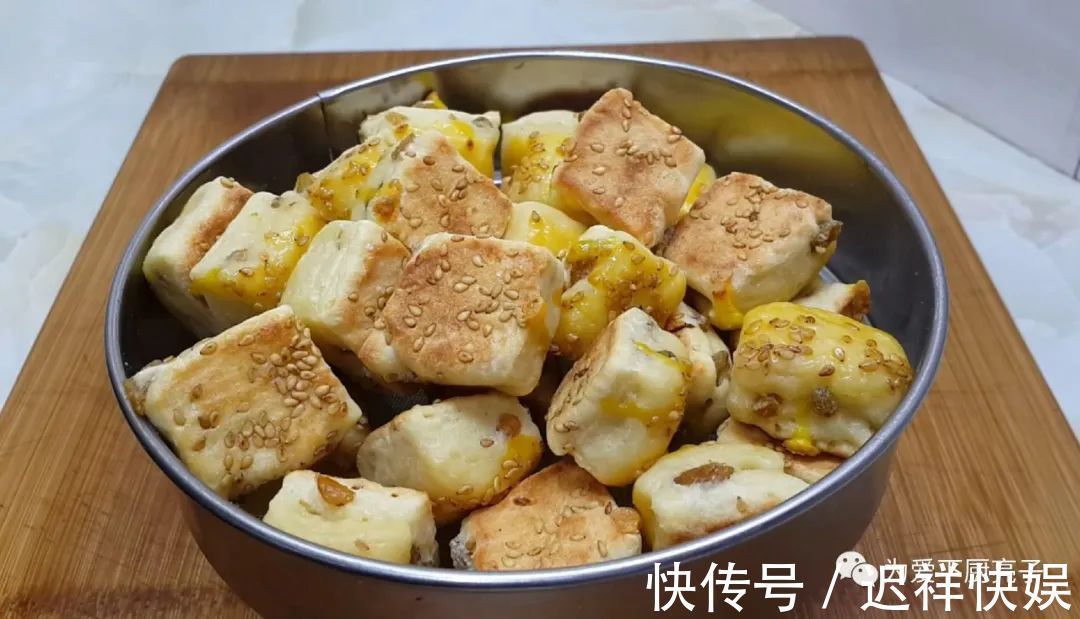 香酥|面粉别再烙饼了，试试这么做，个个香酥又掉渣，新手也能一次成功