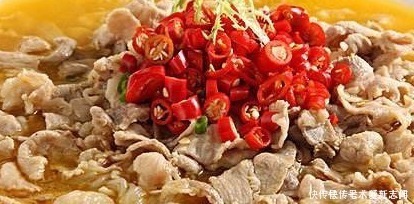 酸辣开胃,营养下饭,还没出锅就闻到了香味,隔壁小孩都馋哭了