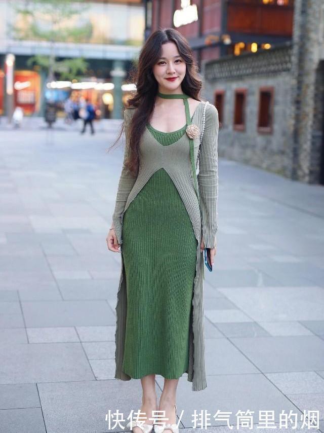 优雅|小姐姐一袭绿裙,高级感十足,尽显温柔可爱优雅大方