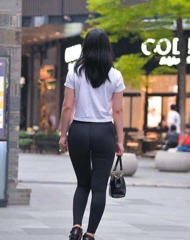 毛衣|瑜伽裤的搭配气质卓然，穿出淑女气质，秒变气质美人