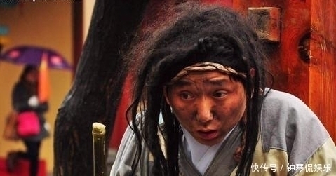 晓秋#清朝一乞丐临死前,写下一首小诗,短短4句话被人传唱至今