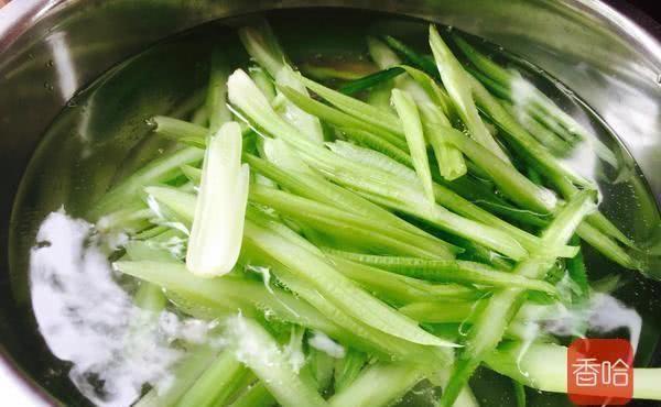 鲜嫩|四月这菜是一宝,鲜嫩爽脆营养高,清肠刮油促消化