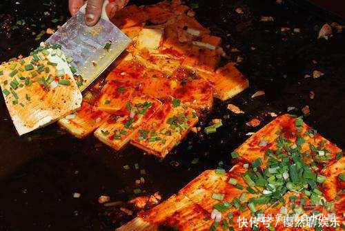 小吃|夜市小吃最“靓”的仔,成本1元,售价10元,每晚能卖几百份!