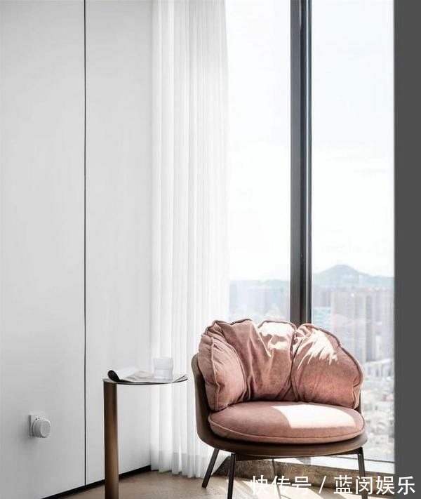 别墅|去他的豪宅风,95后宝爸拒绝奢侈,简装了289㎡的家,真心让人喜欢