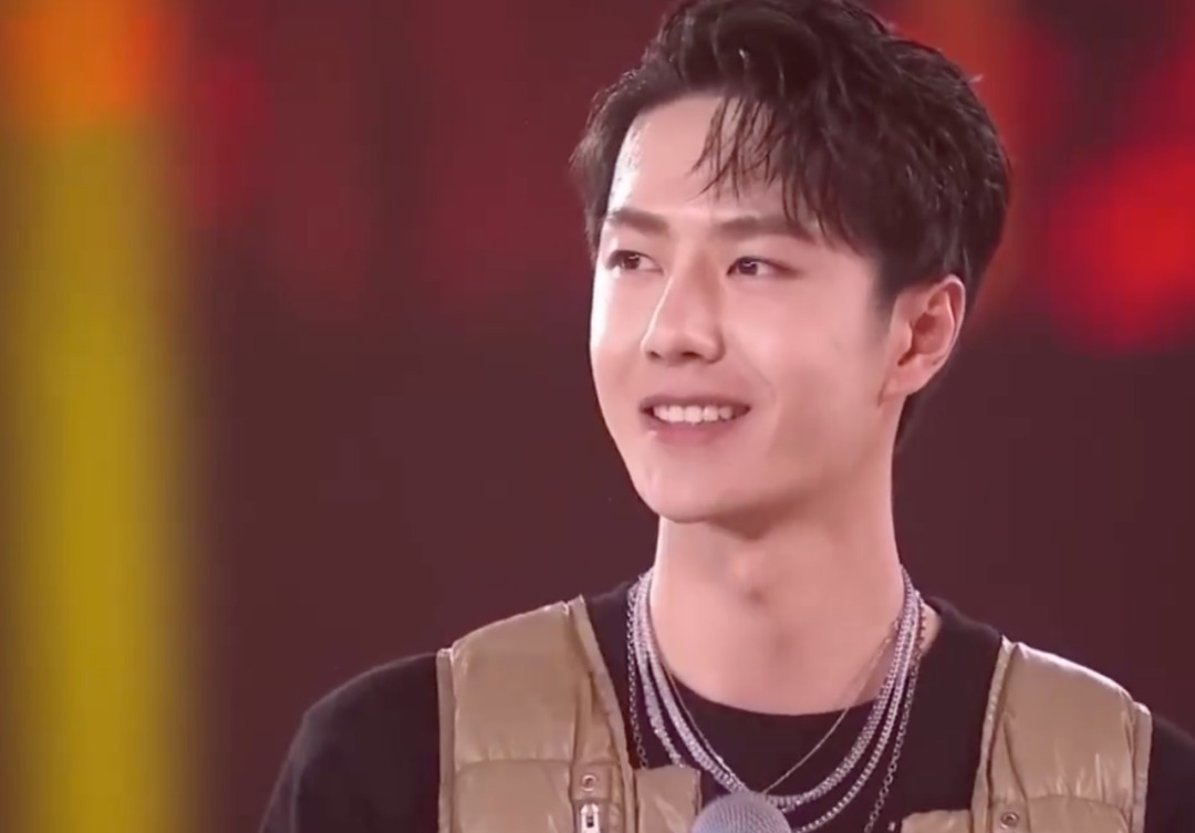 23岁王一博法令纹重、脸垮明显,他的颜值还能撑几年?