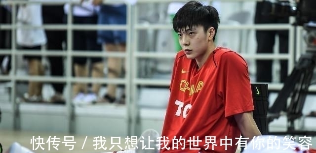 单打|欠郭艾伦一个道歉！他是单打独斗，胡明轩单打是形势所迫，为什么