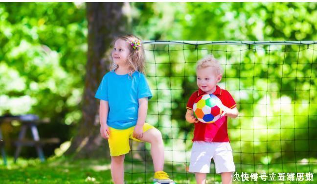 孩子的个子比同龄人低了大半个头3个因素压制孩子长高,快避开