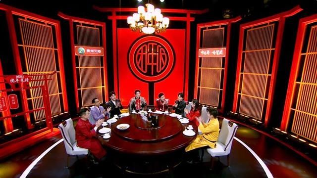 袁泉领衔湖北籍明星送祝福，湖北卫视除夕特别节目《团年饭》今晚开席