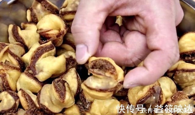 想吃|想吃零食不要出去买,教你在家做,香甜可口,金黄酥脆,特好吃