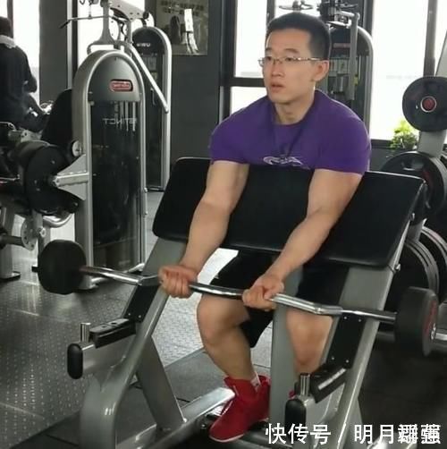 竖脊肌|想要练大肱二头肌、练出麒麟臂不妨试试这个动作，孤立效果很好