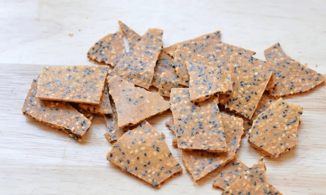 啦嘣脆，无需打发的芝麻脆，两颗鸡蛋就能做一大盘！