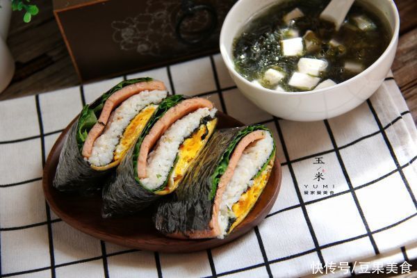 午餐肉|#我为奥运出食力# 折叠紫菜包饭，10分钟就能搞定的简单早餐