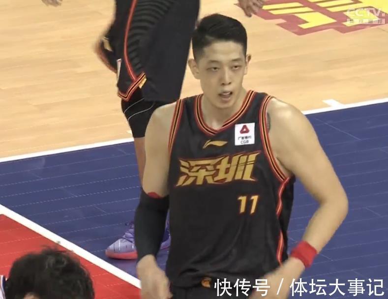 犯规|赛季双杀?上海半场落后17分,王哲林11+5,3次犯规,李春江又吃T