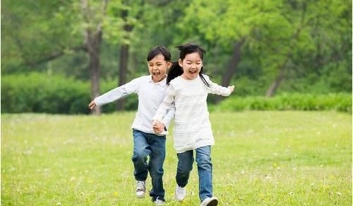 家长|春季是长高的“黄金期”,牢记三个睡眠法则,孩子个头发育更顺利