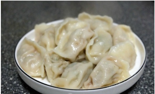 猪肉芹菜馅|冬天最爱吃饺子,妈妈这么调馅,连挑食的女儿都爱吃了!
